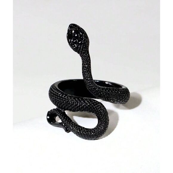 Black Snake Ring - Picture 4 of 4